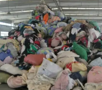 大量回收旧衣服、旧棉絮，回收鞋子包包